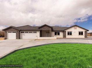 14482 Savannah Ct, Apple Valley, CA 92307