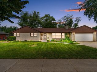 3500 Brookmeade Dr, Rolling Meadows, IL 60008