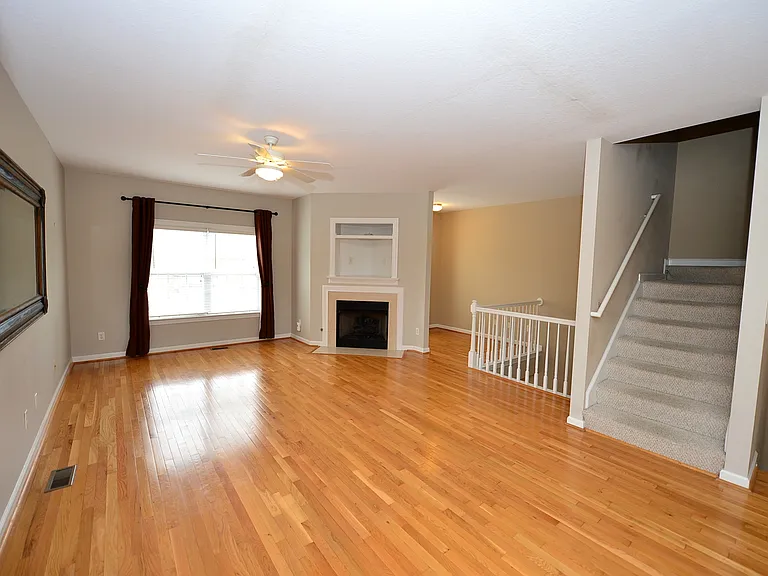 732 Sequoia Way — Photo 1