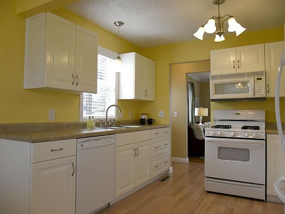 3rd image of 6637 Vincent Ave S