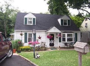 415 Continental Rd, Hatboro, PA 19040