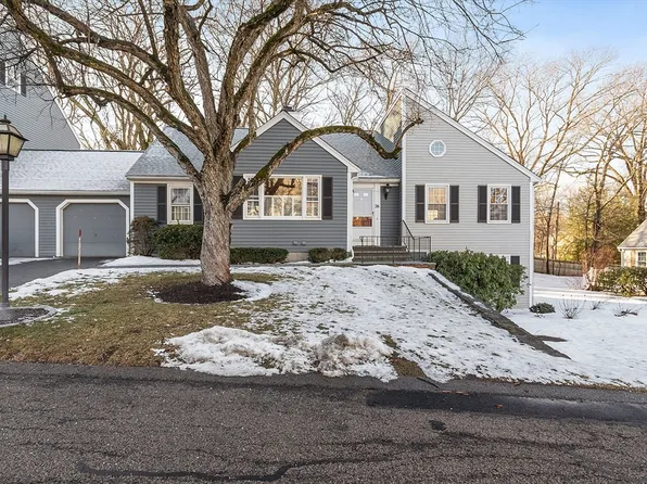 26 Fairway Cir #26, Natick, MA 01760