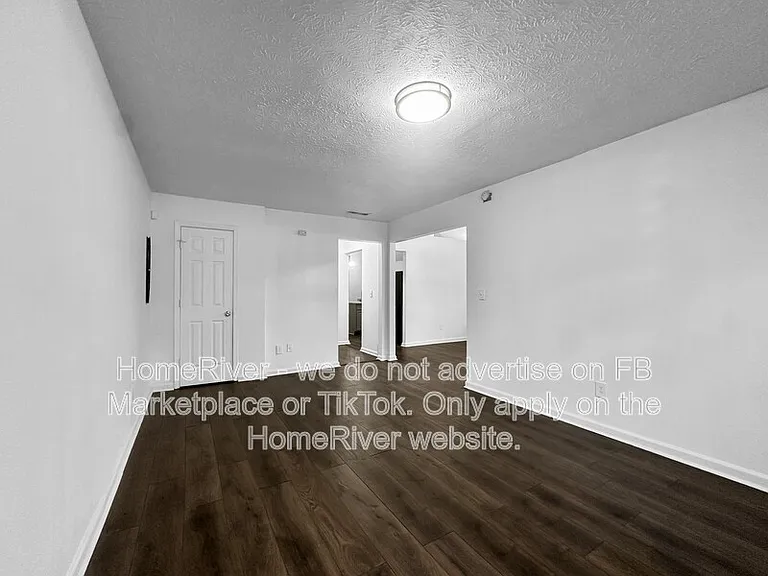 633 Sandys Ln SE — Photo 10