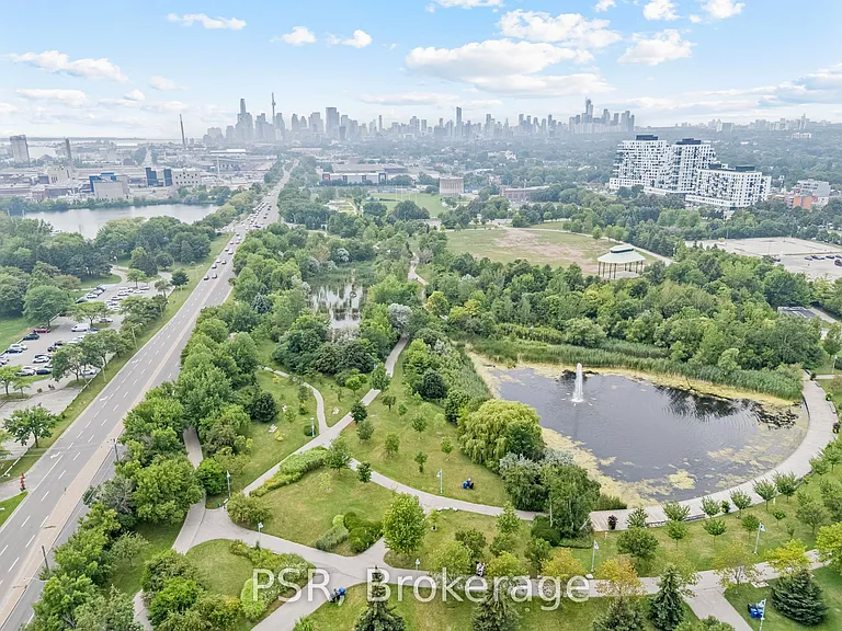 9 Boardwalk Dr #423 — Photo 26