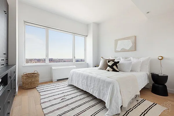 Sold by Halstead Real Estate | media 28