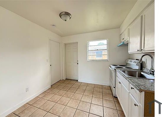 4th image of 1703 Palm Dr