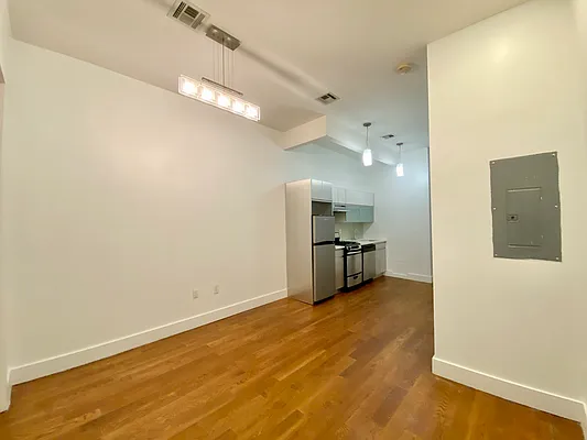 Rented by Hagstrom Management Inc | media 3