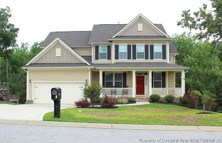 1437 Vergeland Dr — Photo 1