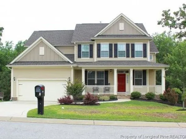 1437 Vergeland Dr, Hope Mills, NC 28348