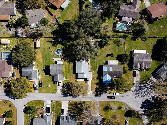 3rd image of 7433 Willow Wisp Dr W