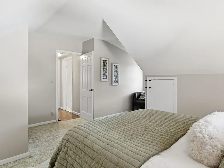 37 Oakmount Dr — Photo 19