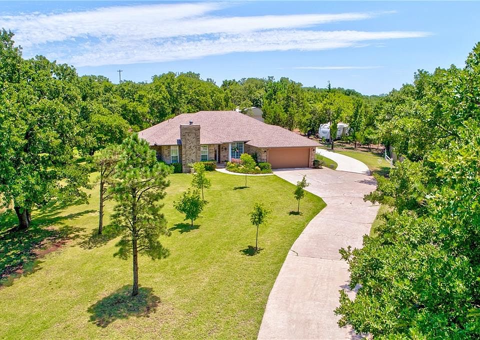 1st image of 10110 Oakridge Cir