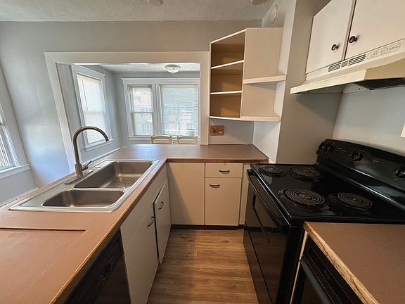 2nd image of 59 Cooper Ave