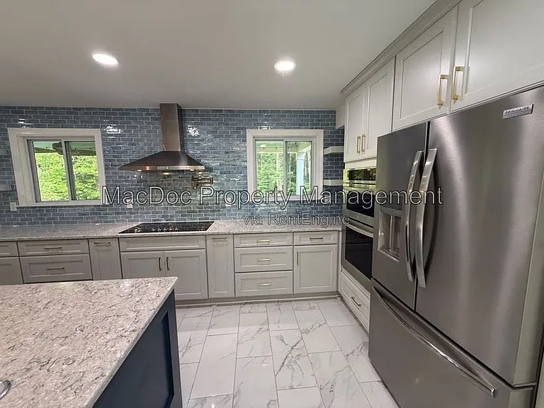 428 Ingleside Dr — Photo 19