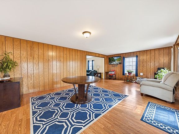 2nd image of 174 Music City Ranch Ln