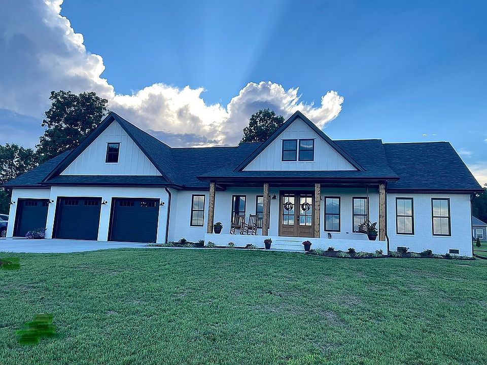 1st image of 439 Montana Ct