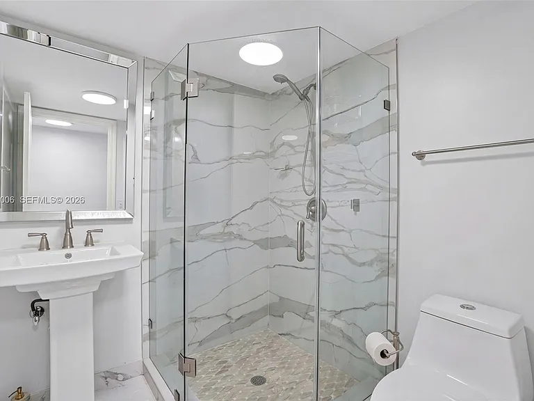 14102 SW 167th Ter — Photo 13