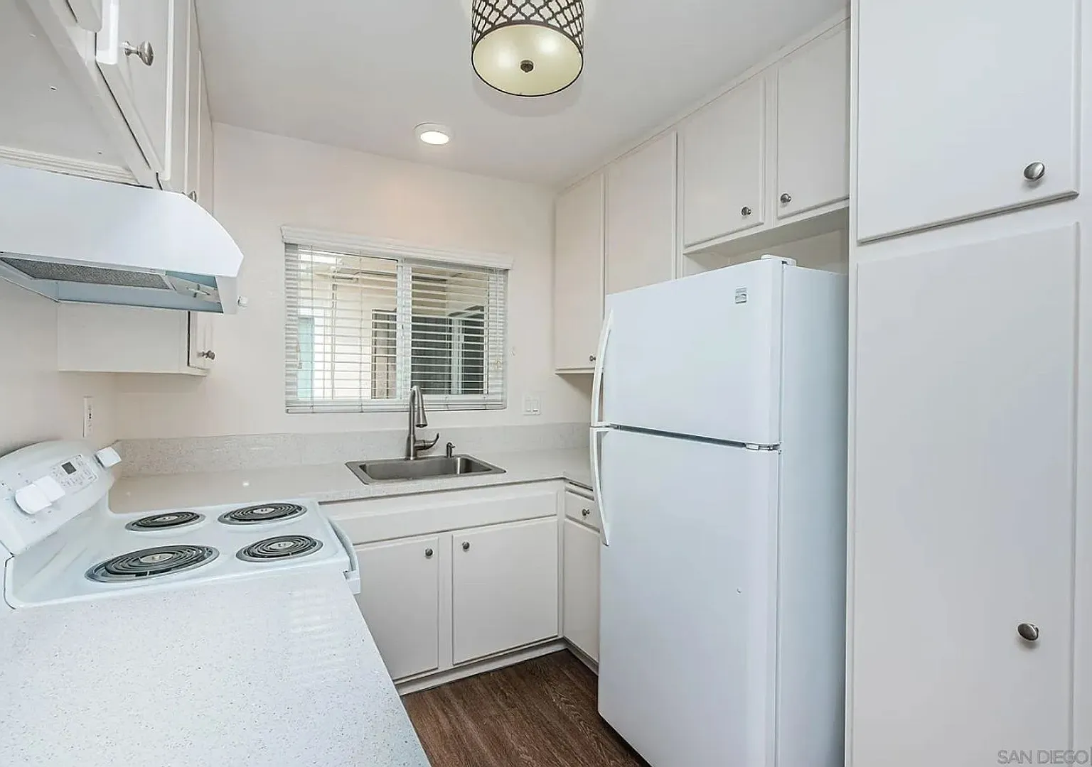 Spacious 1br/1ba- Prime Location Near Kensington And Normal Heights! — Photo 3