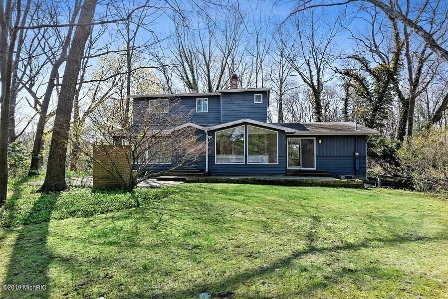 1st image of 19335 Highland Dr