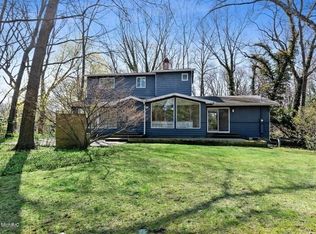 19335 Highland Dr, New Buffalo, MI 49117