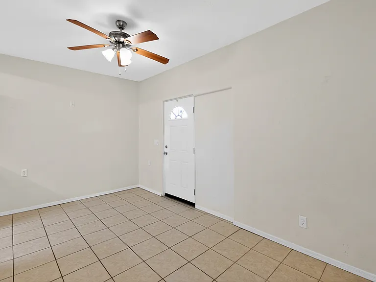 831 E Hedrick Dr #2 — Photo 7