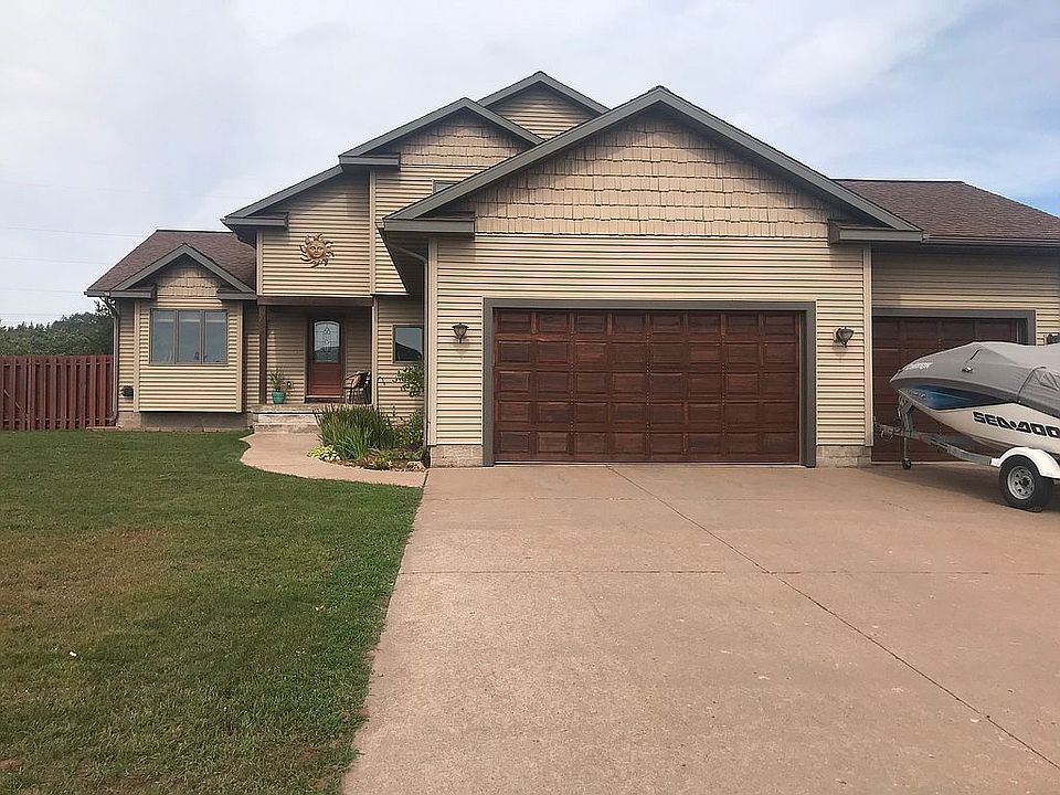 1st image of 849 Camelot Dr