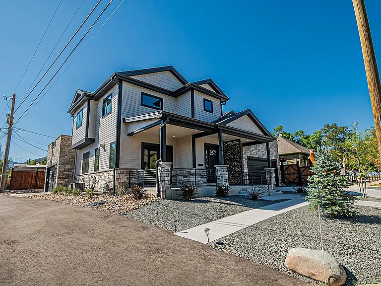 606 Arapahoe St — Photo 1