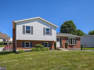 6 Garden Ln, Hanover, PA 17331