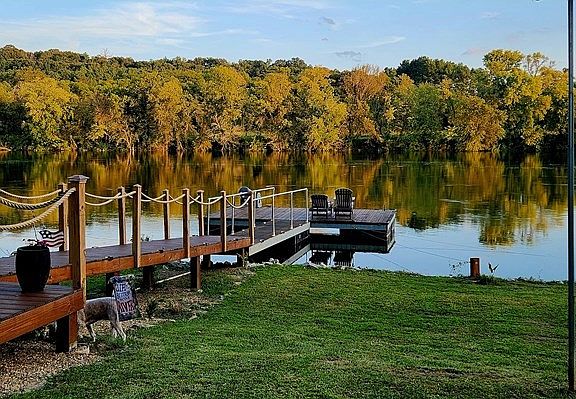 3rd image of 2970 Deep River Dr