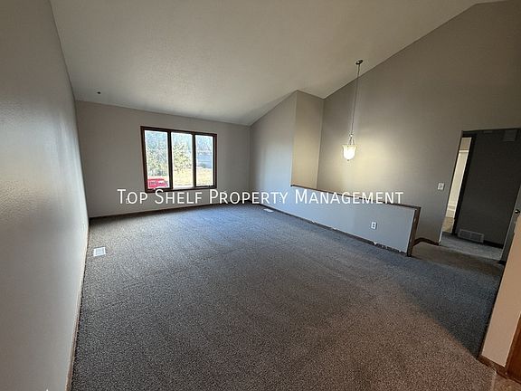 3rd image of 2616 Beverly Dr