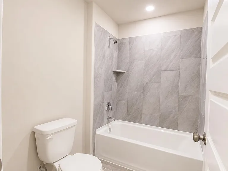 2156 Griffith Dr — Photo 11