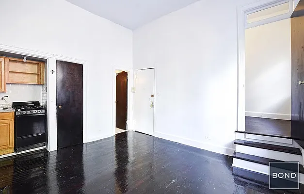 Rented by Bond New York | media 10