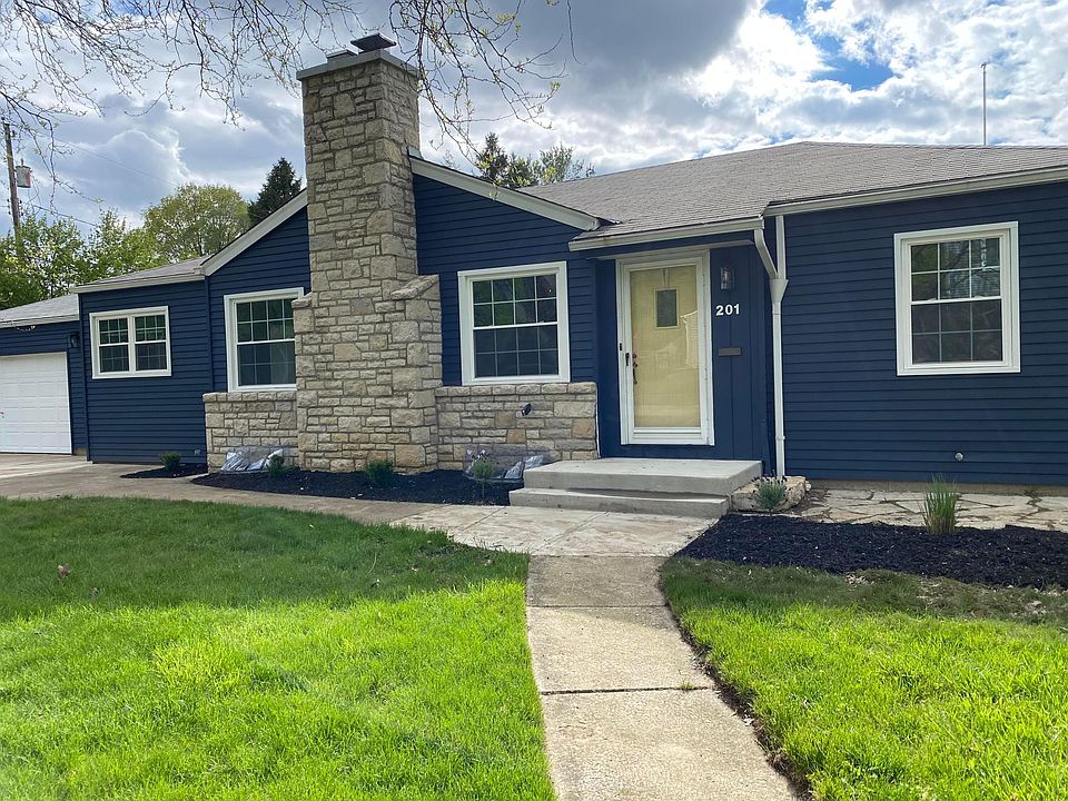 2nd image of 201 W Riverglen Dr