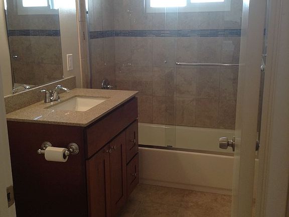 3rd image of 5621 Begonia Dr