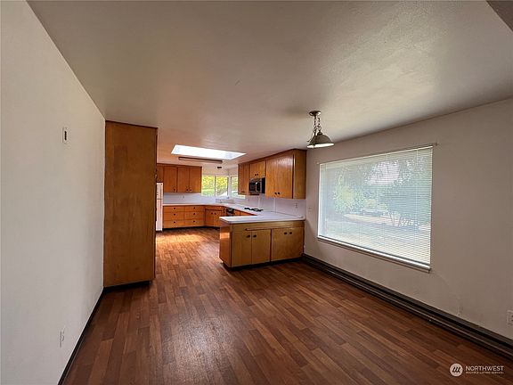 4th image of 2902 57th Street Ct E