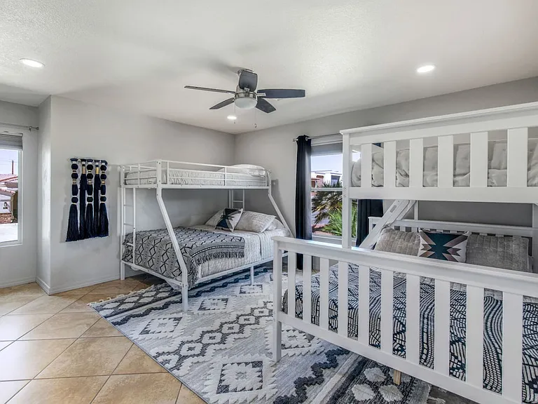 1800 Burgundy Dr — Photo 23
