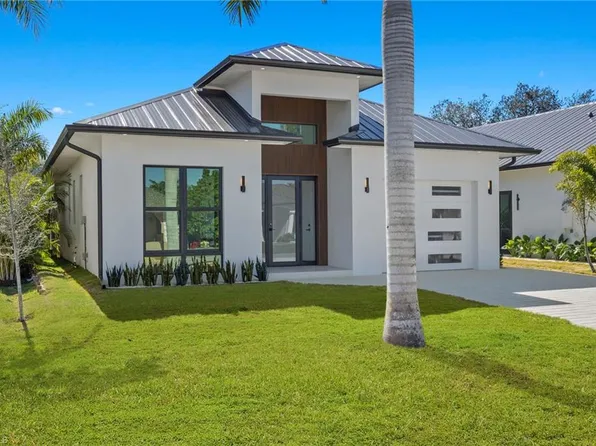 650 105th AVE N, NAPLES, FL 34108