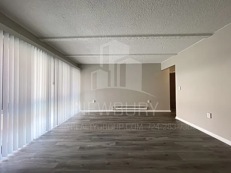 530 N Main Street - The Townhouse. — Photo 123
