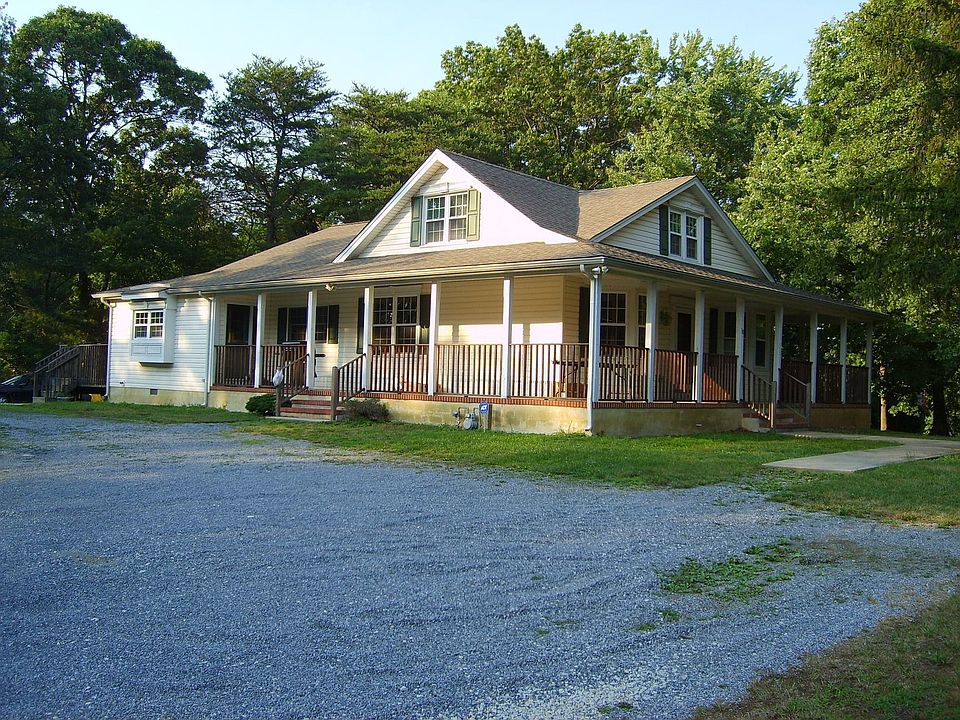 2nd image of 30 Center St