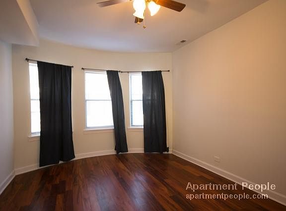 2nd image of 3009 W Gunnison St APT 1s