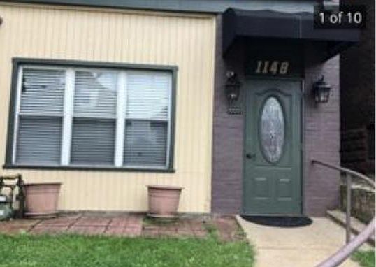 Entranceway from Greenfield Ave.