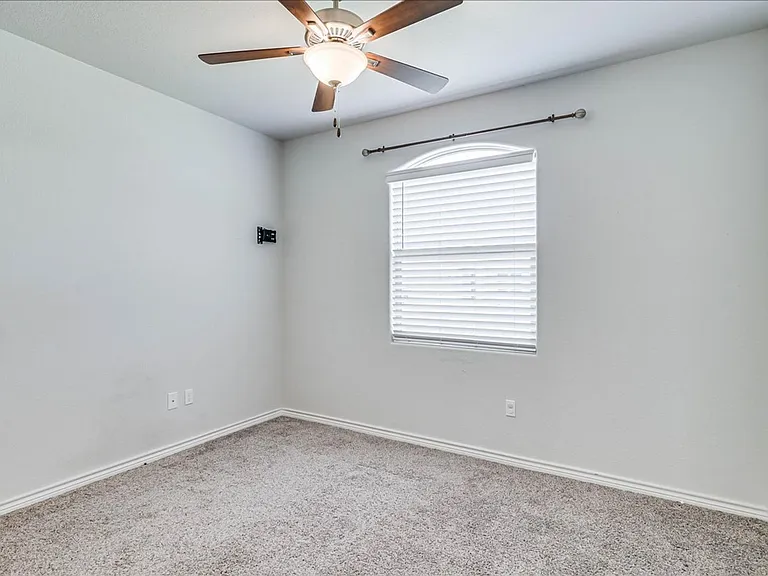 8010 Calma St — Photo 35