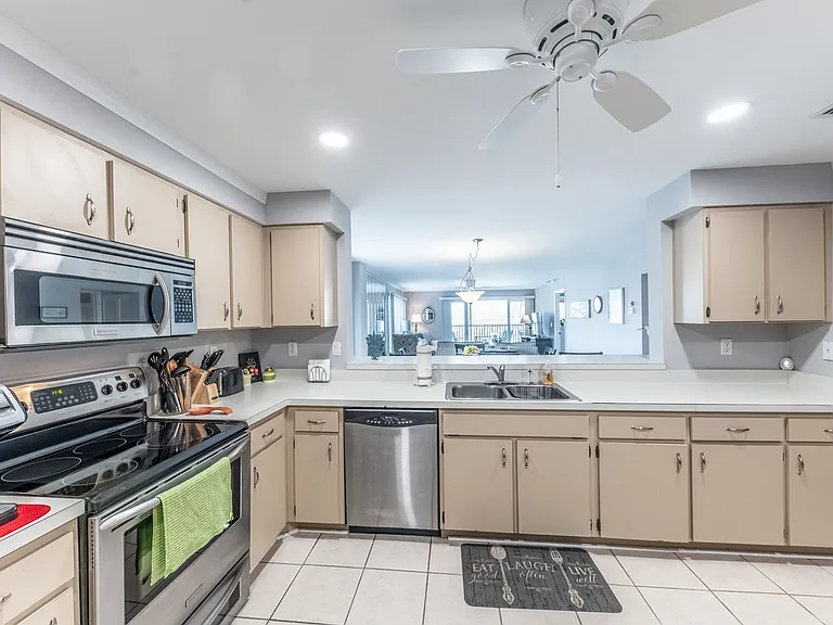 1477 Park Beach Cir #11 — Photo 33