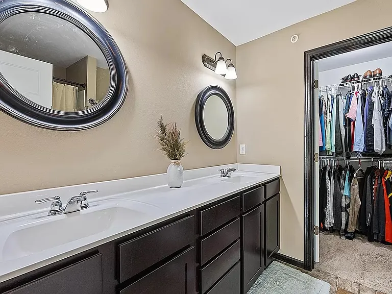 460 Churchill Dr — Photo 7