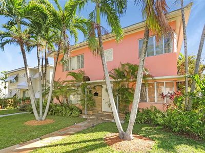 3705 Ponce De Leon Blvd, Coral Gables, FL, 33134