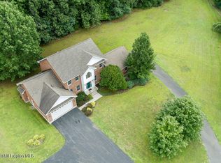 21 Presidential Dr, Kinderhook, NY 12106