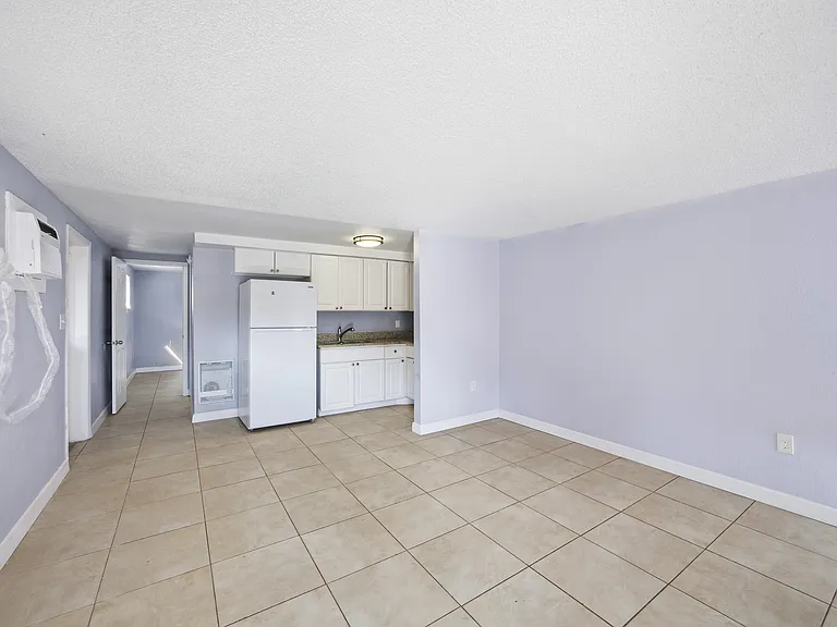 Lexington Court Community — Photo 10