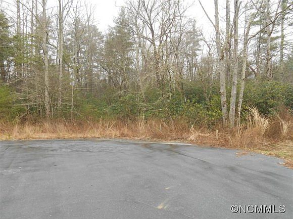 2nd image of 169 Northwoods Trl