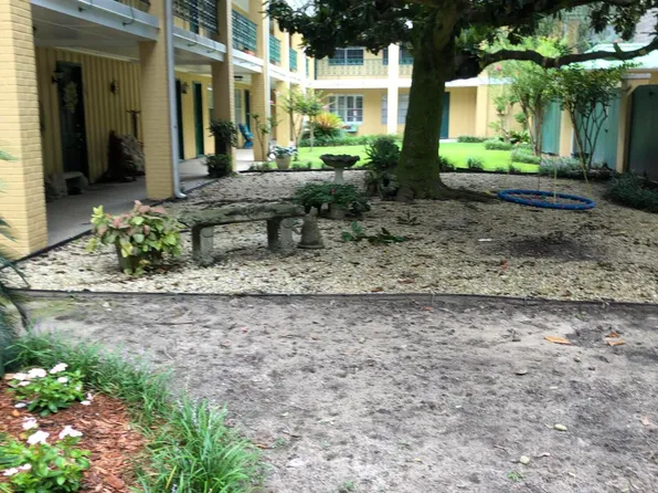 3310 Washington Ave APT 1207, Pascagoula, MS 39581