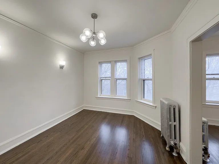 2633 W Ainslie St #4 — Photo 17